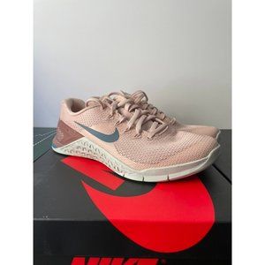 Nike Women's Metcon 4 - Particle Pink